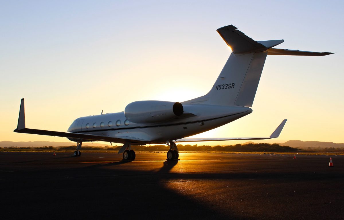 How Much Does it Cost to Rent a Private Jet? Types of Jets, Charters, and Tips for More Affordable Rentals